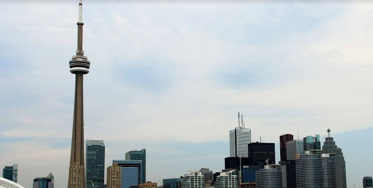 Toronto skyline at night